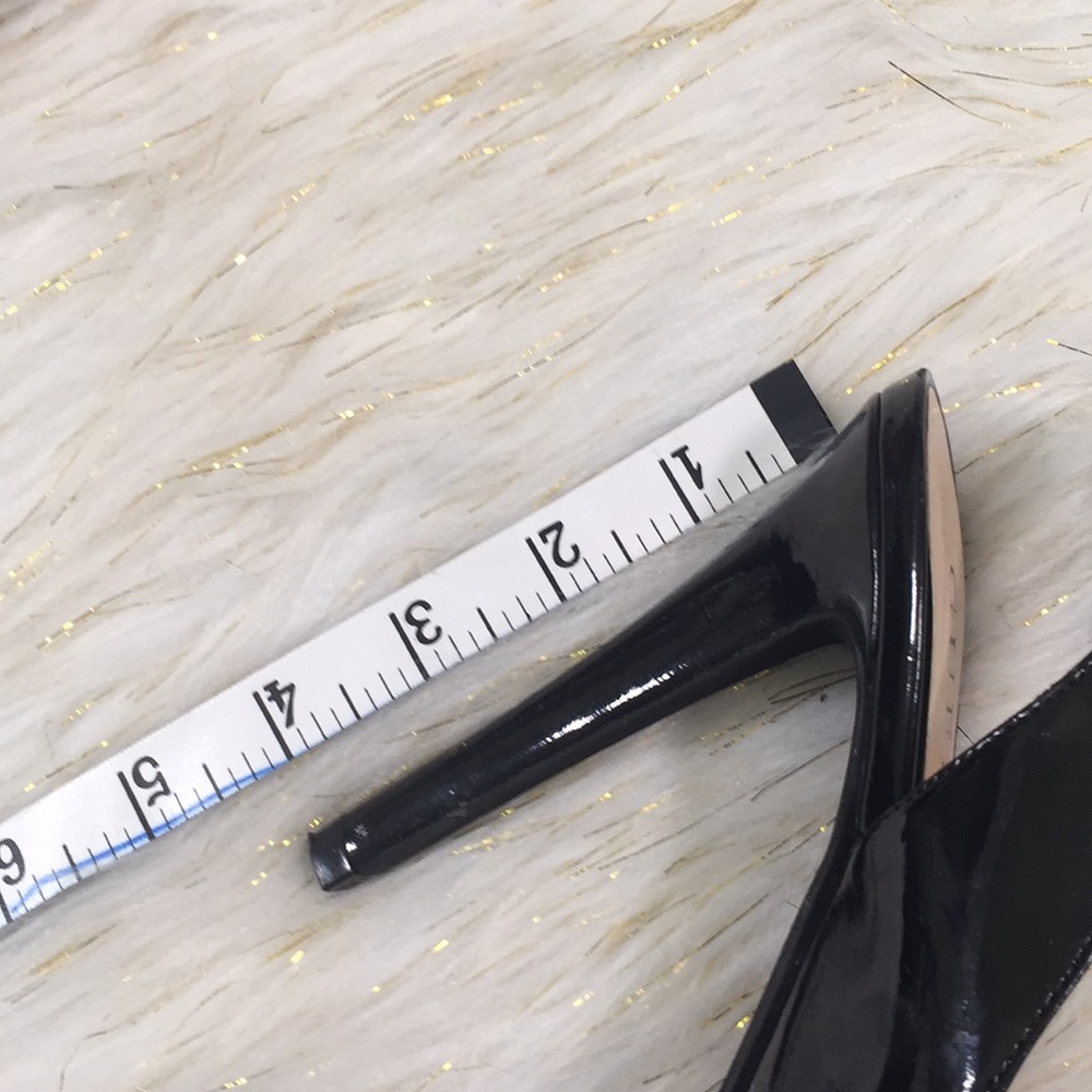 GUESS RAPINE PATENT BLACK PUMPS - Picture 5 of 7